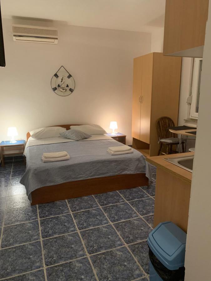 Apartmani Antonela 塞利讷 外观 照片