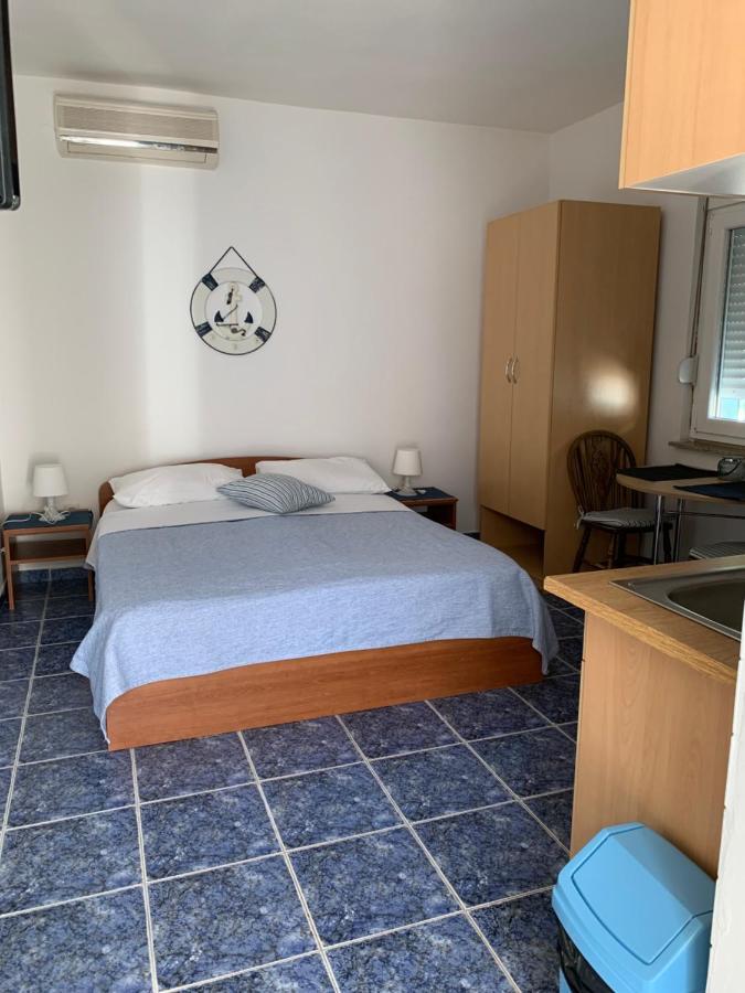 Apartmani Antonela 塞利讷 外观 照片